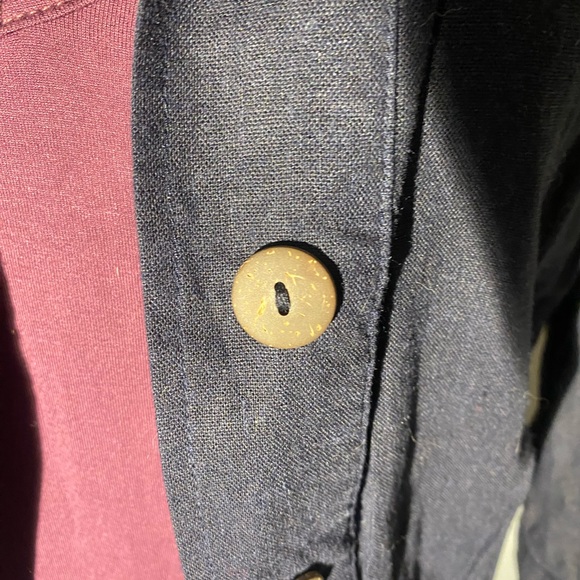 Top & over jacket. - Picture 2 of 3